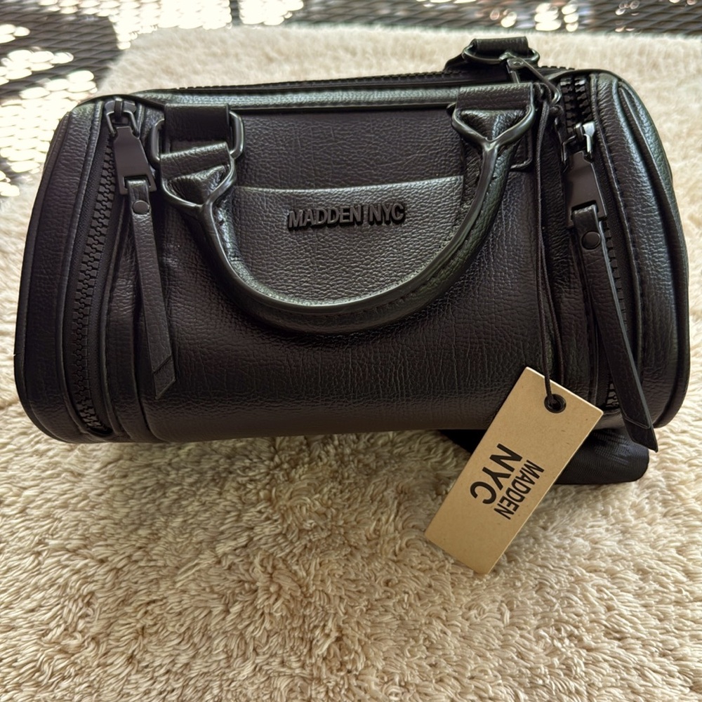 NWT Madden NYC Black Multi Zipper Barrel Bag